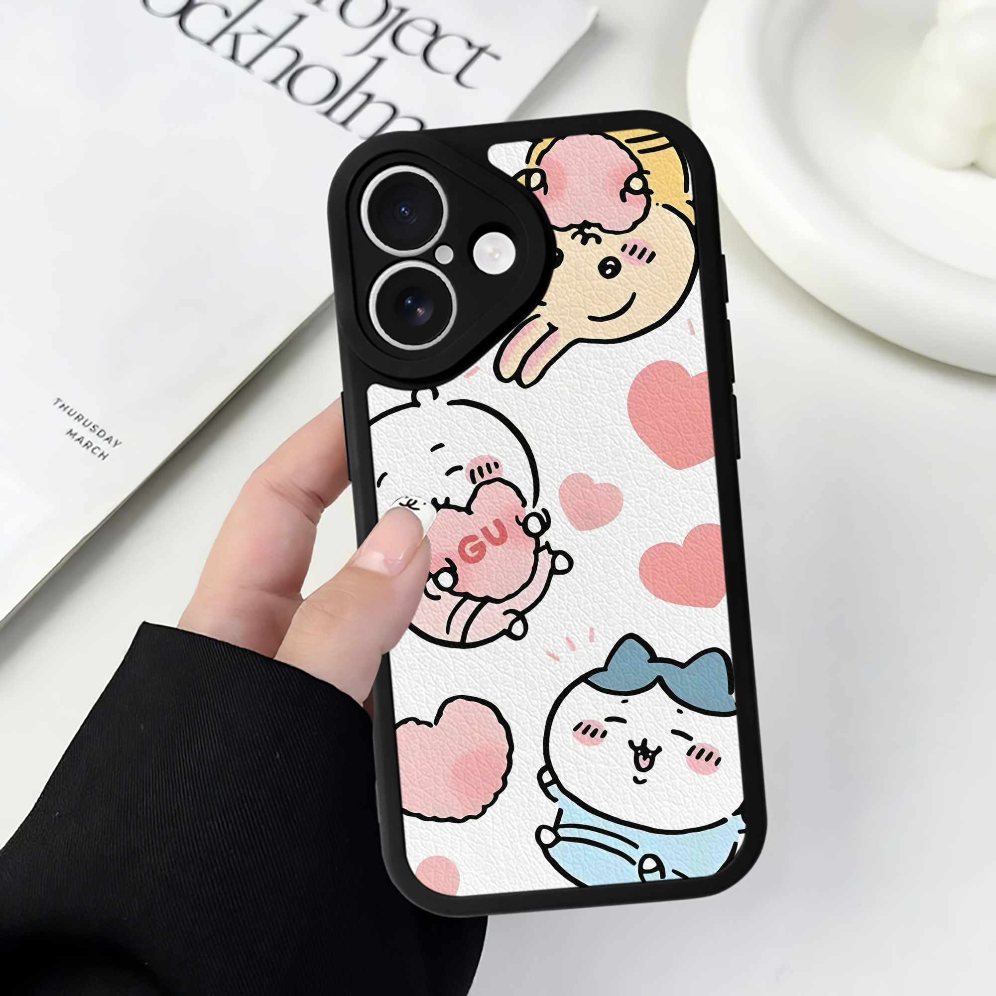 （画像用） ちいかわ Chii-kawa 【iPhone 16シリーズ対応】シリコンスマホケース（レザー調） 材質：シリコン